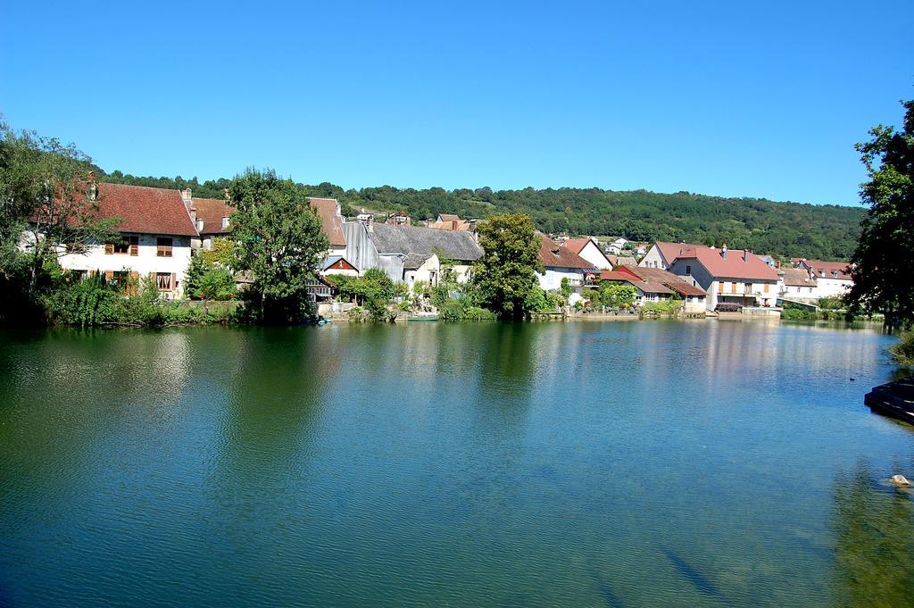 Отель La Truite De La Loue Quingey Экстерьер фото